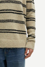 Laden Sie das Bild in den Galerie-Viewer, Samsøe Samsøe - Saarin Sweater 15354 - Seneca Rock St. Pullover Samsøe Samsøe
