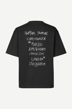 Laden Sie das Bild in den Galerie-Viewer, Samsøe Samsøe - Sacopenhagen T-Shirt 11725 - Copenhagen Black T-Shirts Samsøe Samsøe
