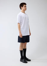 Laden Sie das Bild in den Galerie-Viewer, New Amsterdam - Love Connect Tee - White T-Shirts New Amsterdam
