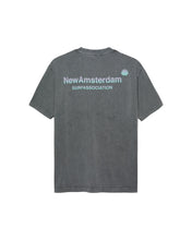 Laden Sie das Bild in den Galerie-Viewer, New Amsterdam - Logo Tee - Grey T-Shirts New Amsterdam
