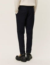 Laden Sie das Bild in den Galerie-Viewer, Les Deux - Como Reg Wool Suit Pants - Dark Navy Melange Hosen Les Deux
