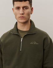 Laden Sie das Bild in den Galerie-Viewer, Les Deux - Crew Half-Zip Sweatshirt - Forest Green / Surplus Green Sweatshirts Les Deux
