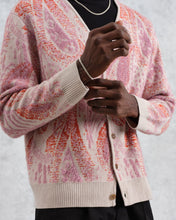 Laden Sie das Bild in den Galerie-Viewer, Wax London - Alban Cardigan Paisley - Pink Pullover Wax London
