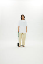 Laden Sie das Bild in den Galerie-Viewer, New Amsterdam - Nasa Tourist Tee White T-Shirts New Amsterdam

