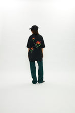 Laden Sie das Bild in den Galerie-Viewer, New Amsterdam - Tulip Tee Black T-Shirts New Amsterdam
