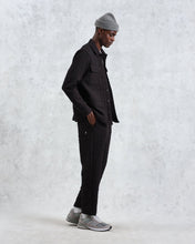 Laden Sie das Bild in den Galerie-Viewer, Wax London - Lomond Petal Jacquard Quilted Overshirt - Black Hemden Wax London
