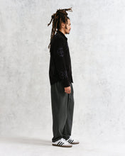 Laden Sie das Bild in den Galerie-Viewer, Wax London - Trin Geometrical Embroidered Corduroy Shirt - Black Hemden Wax London
