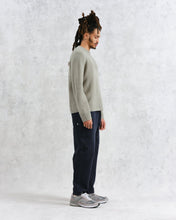 Laden Sie das Bild in den Galerie-Viewer, Wax London - Wilde Boucle Jumper - Green Pullover Wax London
