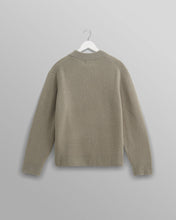 Laden Sie das Bild in den Galerie-Viewer, Wax London - Wilde Boucle Jumper - Green Pullover Wax London
